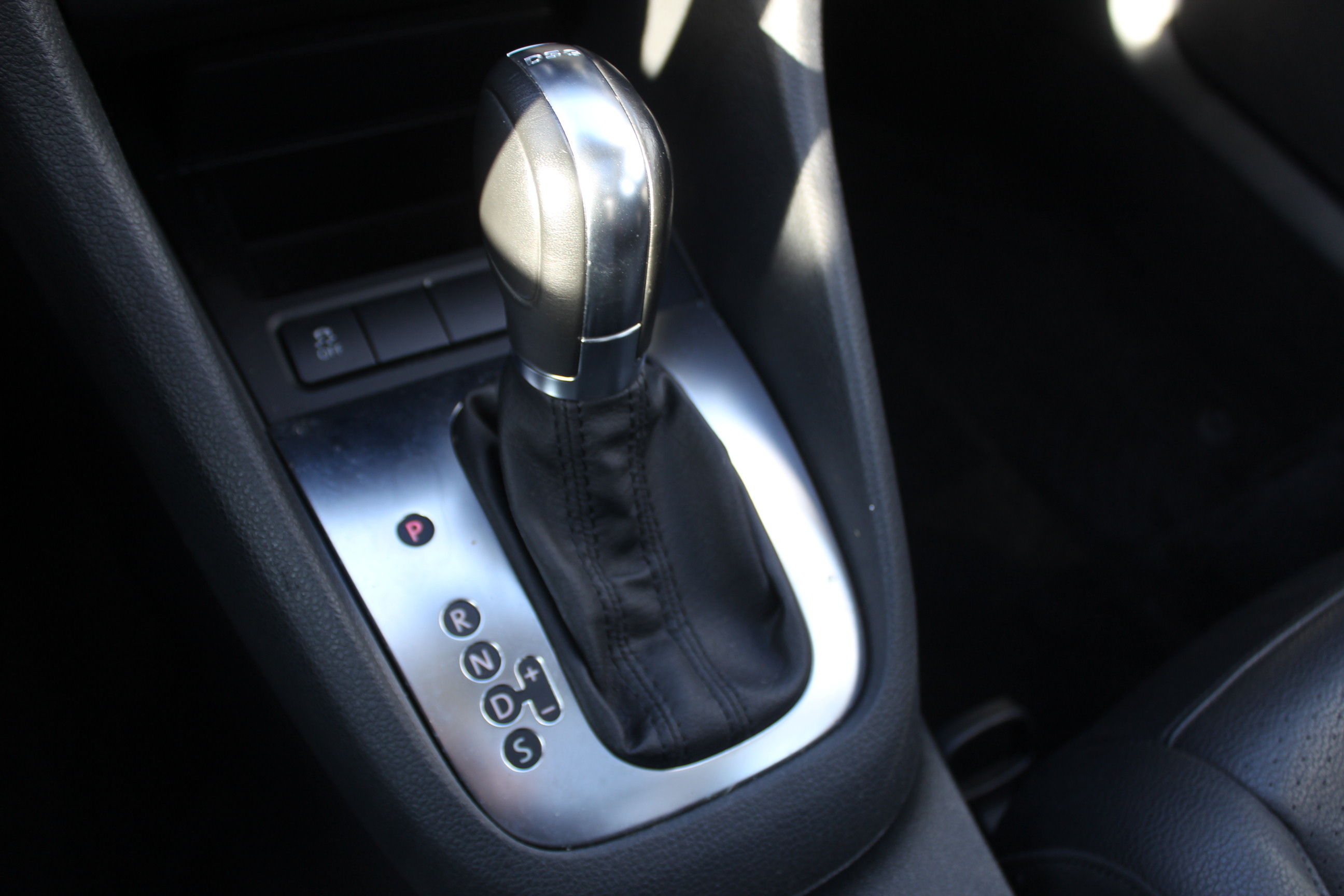 PreOwned 2012 Volkswagen Jetta SportWagen 2.0L TDI Sunroof